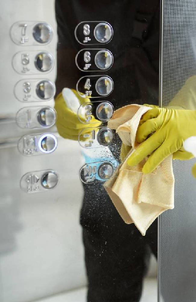 DSH Aufzugreinigung Oberflächen Reinigung - Österreich Aufzugreinigung reinigung Aufzugsanlagen