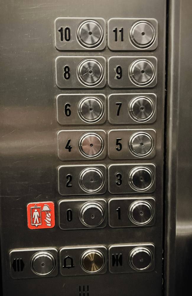 DSH Aufzugreinigung - Österreich Aufzugreinigung reinigung Aufzugsanlagen